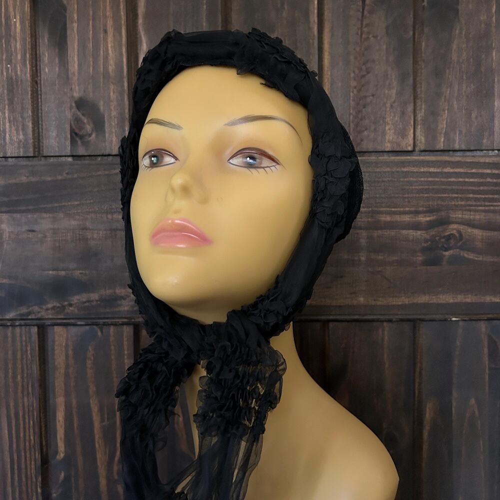 Antique Late 1800s Victorian Mourning Ruched Silk Crinoline Straw Pointed Bonnet